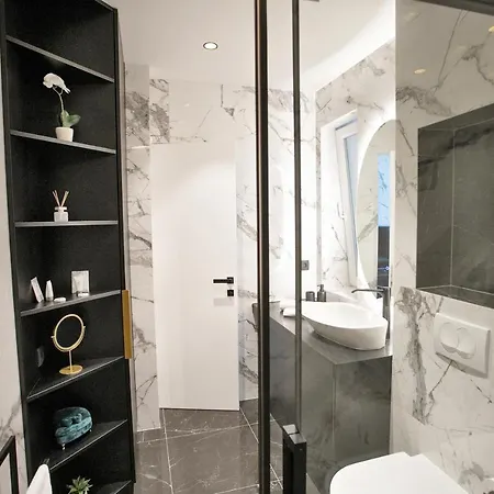 Prestigious Downtown Appartamento *