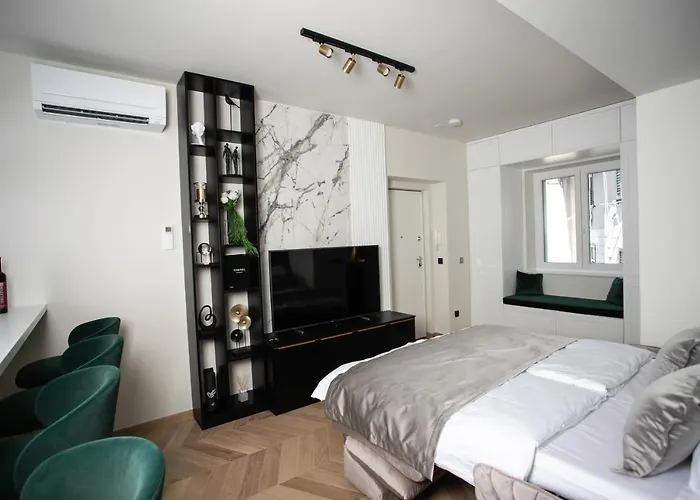 Prestigious Downtown Lägenhet Split