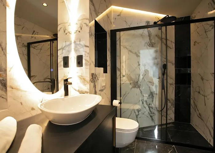 Prestigious Downtown *